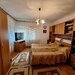 Frumusani, casa 6 camere 1000 mp teren DN4 2 centrale gaz 2 bucatarii